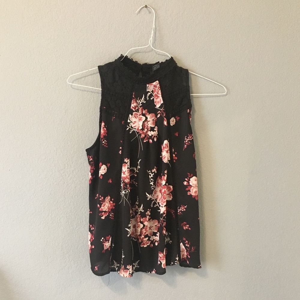 Rue 21 Floral Tank!